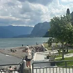 Apartment Lakeview Casa Camelia 21 *