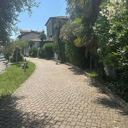 Lägenhet Lakeview Casa Camelia 21 Acquaseria