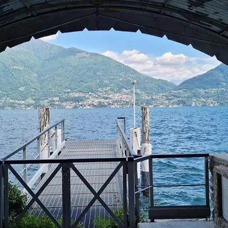 Apartament Lakeview Casa Camelia 21 *