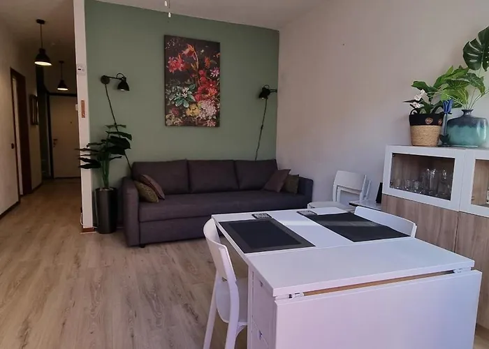 Lakeview Casa Camelia 21