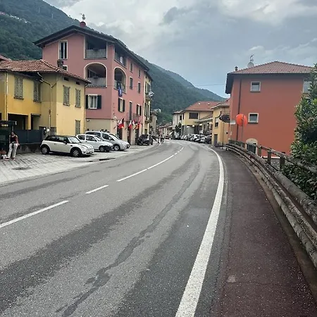 Lakeview Casa Camelia 21 *