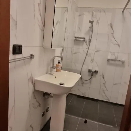 Lakeview Casa Camelia 21 *